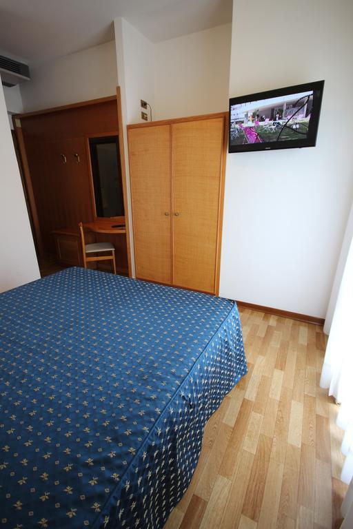 Hotel Roma ลิโดดิเยโซโล ห้อง รูปภาพ